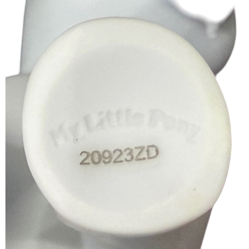 My Little Poiny 40th Anniversary Blue Belle Pony W/ Brush 2017 Hasbro - Picture 10 of 10